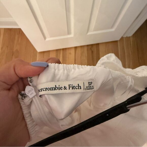 Abercrombie & Fitch Babydoll Puff Sleeve Dress - Picture 4 of 5